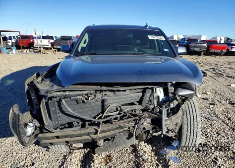 2018 GMC Yukon Xl Denali z USA, uszkodzony, nr VIN 1GKS2HKJ9JR347318